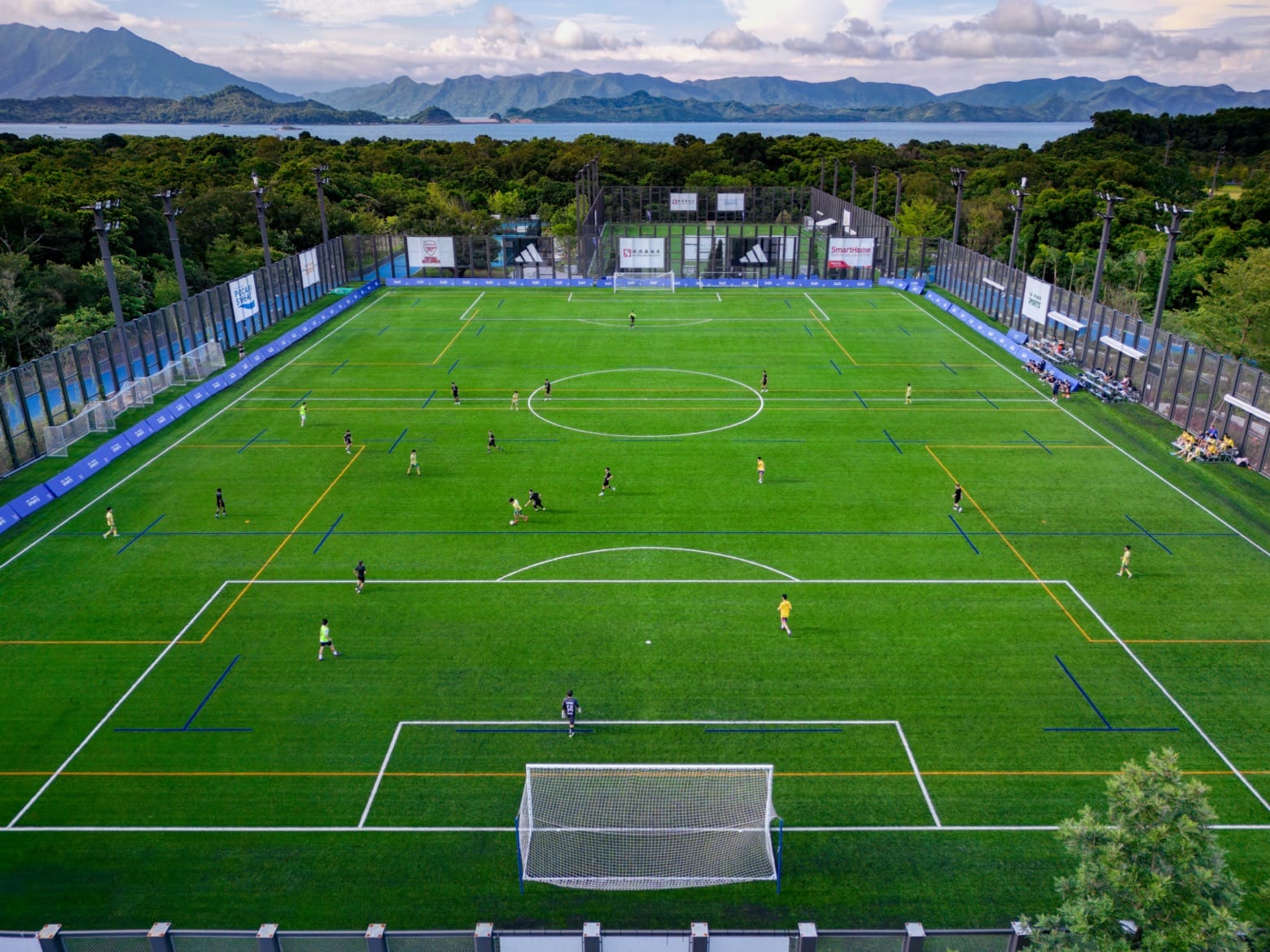 可圈可点！新疆外援纳托尔12中7贡献20分5篮板2助攻