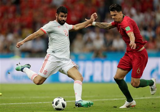 热火官方：拉尔森左脚踝扭伤，预计缺席1-2周